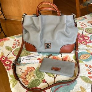 Dooney & Bourke Sm. Pebble Grain Brenna w/Accessory (Smoke) “MINT CONDITION”